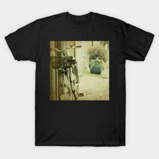 Streetview with bicycle T-Shirt